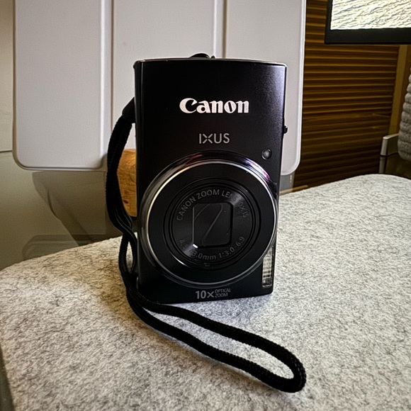 Canon powershot 150 / ixus 155 digital camera - Picture 1 of 9